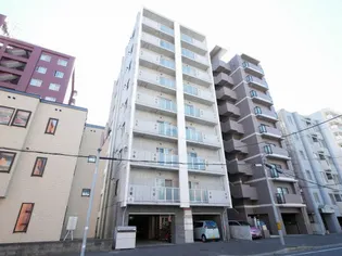 トロワメゾンの画像