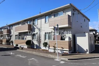 ソレアード B棟【1階】の外観