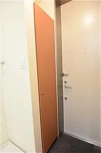 シャトル藤沢【2階】の玄関