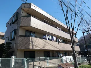 エルグランドA【2階】の外観