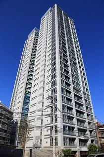 東京都中野区中野3【マンション】の外観