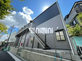レジェンド横浜【2階】の外観
