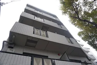 東京都世田谷区給田4【マンション】の外観