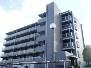 ファミール江田【1階】の外観