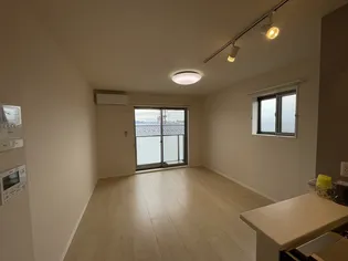 ヴィラ グリック【3階】の居間