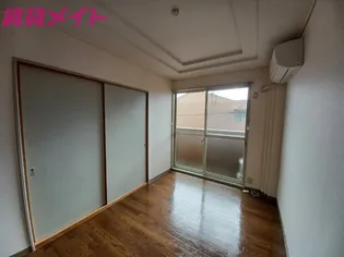 アーバンハイツA棟【2階】の居間