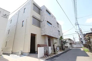 トゥリアノンIIIの画像