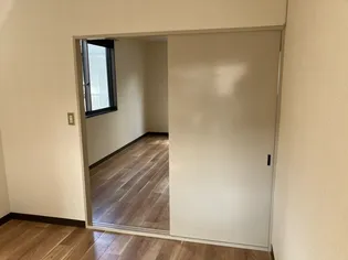 レジデンスひがし【1階】の居間