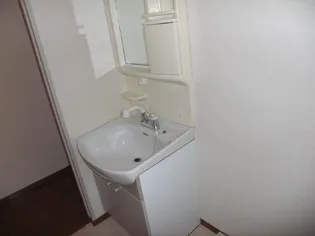 オーチャードタウン A棟【1階】の内装