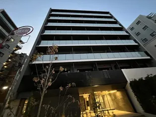 東京都新宿区若葉2【マンション】の外観