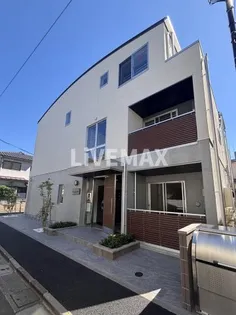 カスタリア旗の台の外観