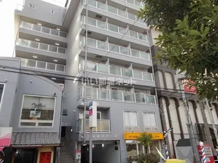 ウェルネス三界【3階】の外観