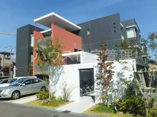 大阪府高槻市北昭和台町【マンション】の外観