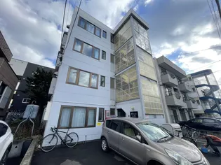 サンシャイン山鼻【2階】の外観