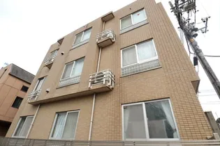 プラダハイツの画像