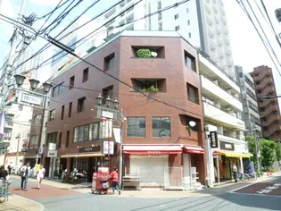 東京都新宿区新宿1【一戸建】の外観