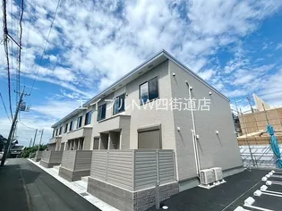 千葉県四街道市鹿渡【アパート】の外観