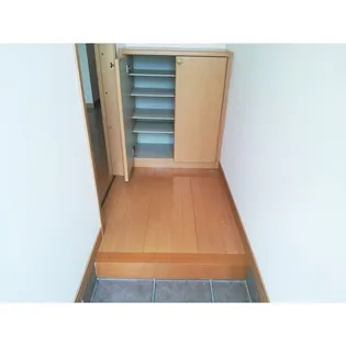 ラポール瑞穂 I【2階】の玄関