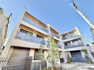 ベレオ三軒茶屋【1階】の外観