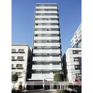 東京都新宿区岩戸町【マンション】の外観