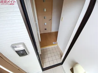 ハピネス・ハトミI【1階】の玄関