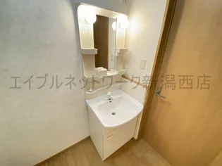 JOYPLACE青山3の内装