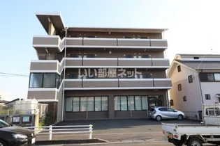 シャトルS&S【4階】の外観