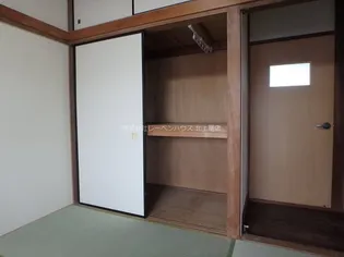 ホワイトハイツ【2階】の内装