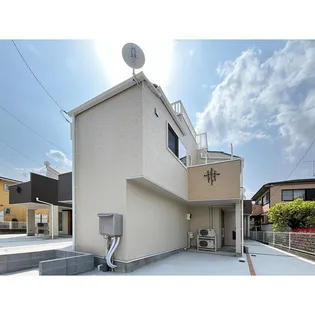 ファミーユ竹ノ塚【2階】の外観