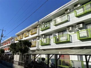 ホワイトメゾン学南5棟【1階】の外観