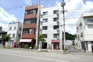 ピース・ラ・ヴェスタ【2階】の外観