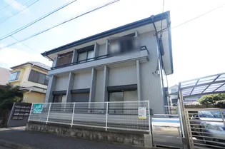 メープルヒルズ【1階】の外観