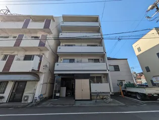 ホワイトグレース律奈の画像