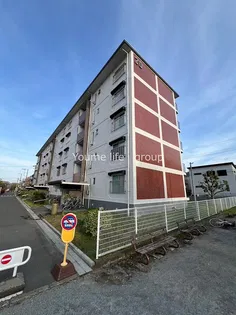 平塚高村団地35号棟の外観