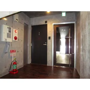 フォレストヒルズB【2階】の玄関