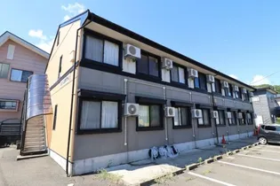 新潟県上越市大字岩木【アパート】の外観