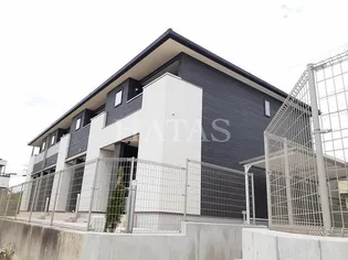 ファミールシャトーA【1階】の外観