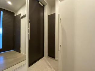 Arc-en-ciel A&E【3階】の玄関