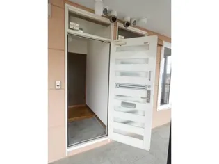 VOX5【2階】の玄関