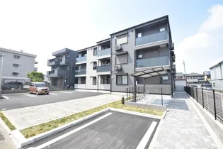 アン ジュール中郷の画像