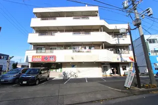 ファミーユマルエの画像