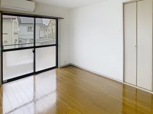 岩崎ハイツII【2階】の居間