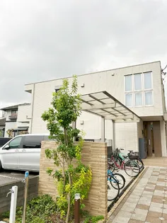 ミア カーラの画像