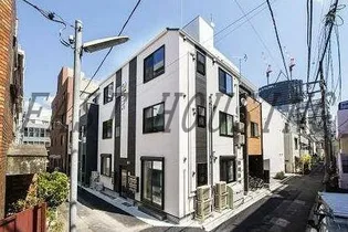 東京都新宿区四谷三栄町【アパート】の外観