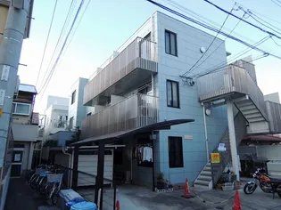 ピルツェKM【2階】の外観