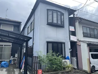 フラワーハウス【2階】の外観