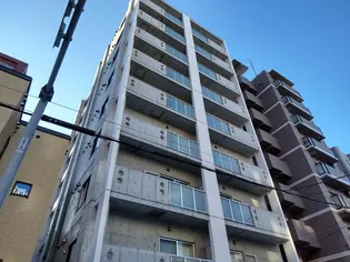 トロワメゾンの画像