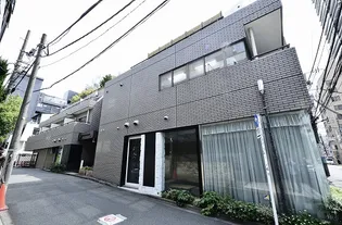 南青山ホームズ【5階】の外観