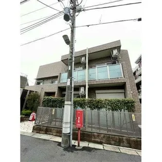 R HILLSの画像