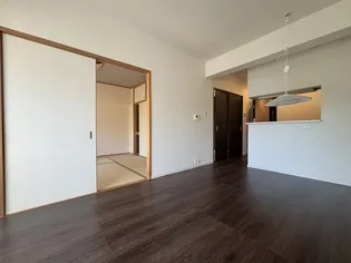 サンハイツ武庫之荘2号棟【1階】の居間